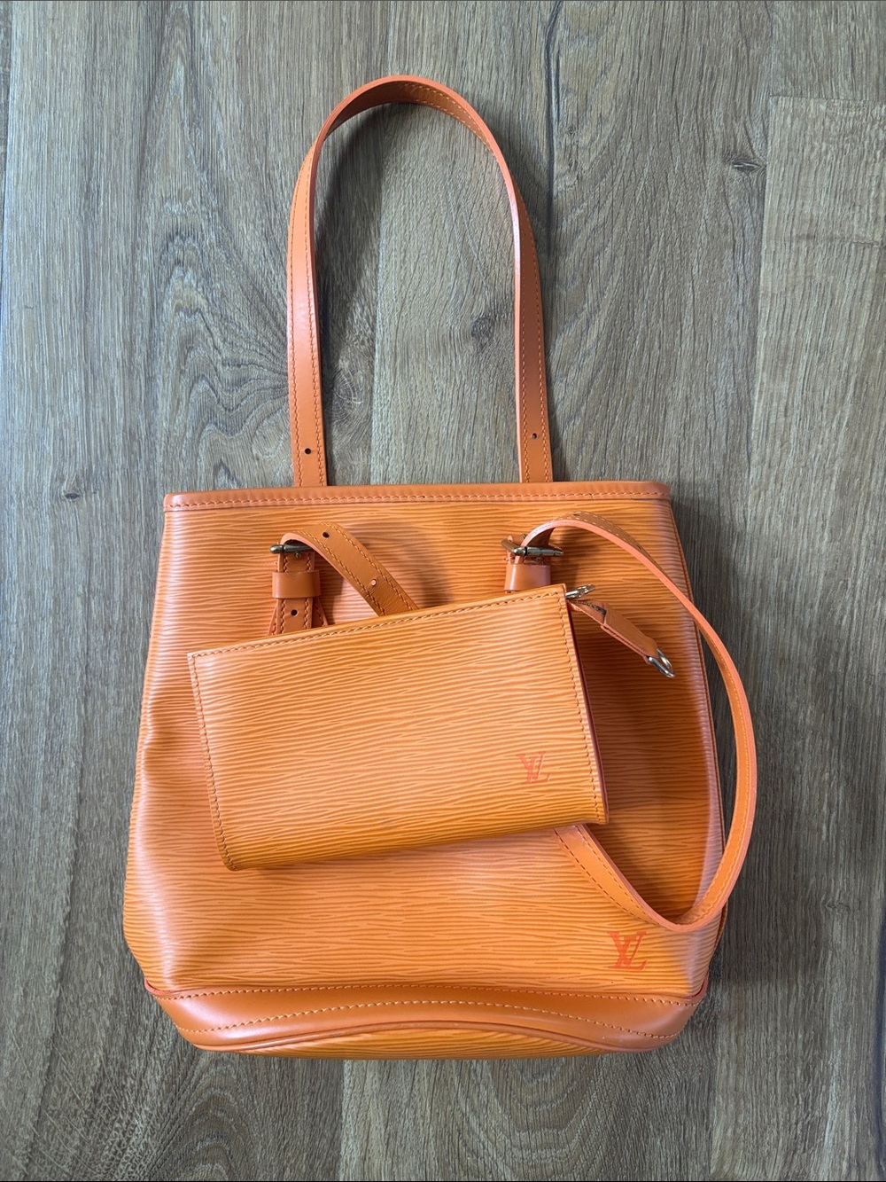 Louis Vuitton Orange Textured Leather Shoulder Tote - Picture 6 of 7